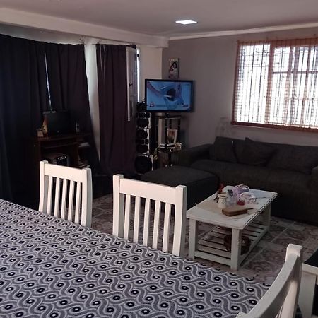 Hostal La Palmera Ezeiza Luaran gambar